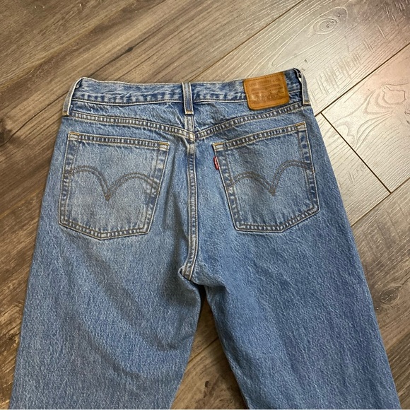 Levi’s wedgie fit jeans high rise tapered leg chewed hem size 27 - Picture 6 of 16